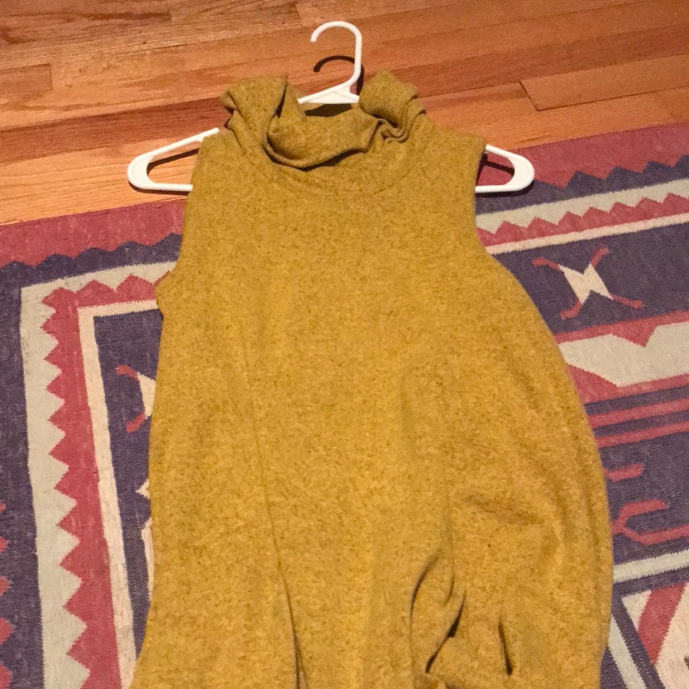 Sleeveless turtleneck dress